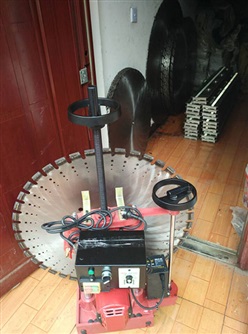 半自動(dòng)墻壁切割機(jī)-1000型號(hào):4800元